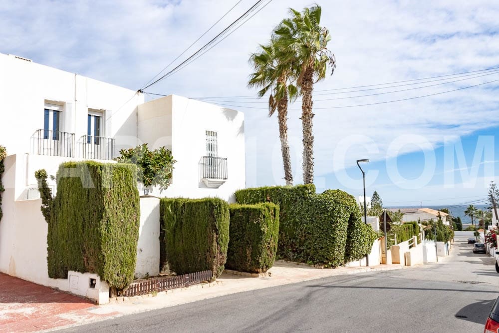 4 bedroom Villa for sale in Mojacar with pool garage - € 430,000 (Ref: 9398750)