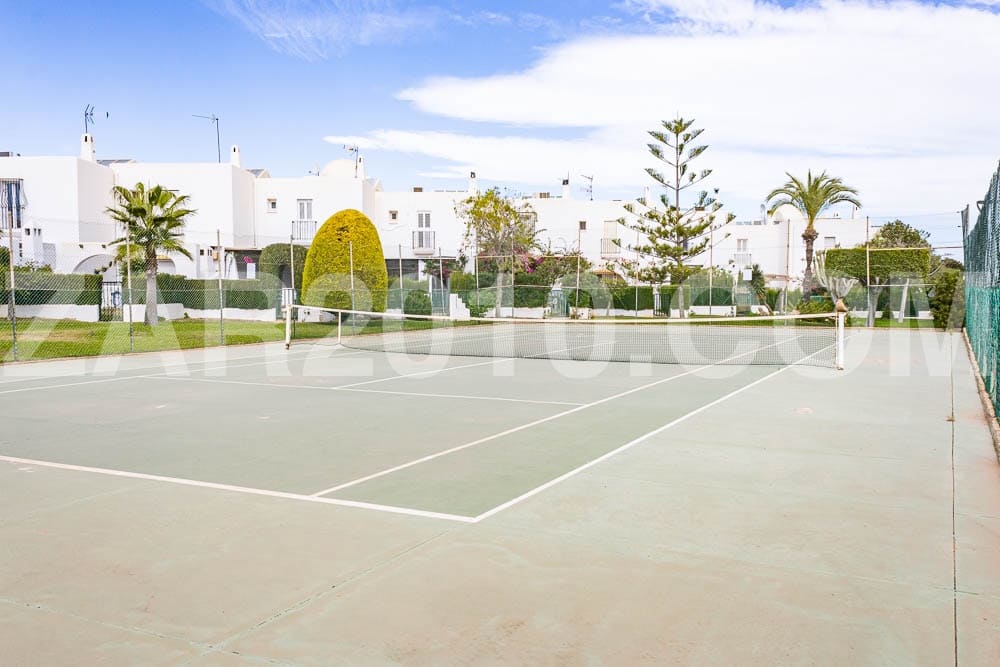 4 bedroom Villa for sale in Mojacar with pool garage - € 430,000 (Ref: 9398750)