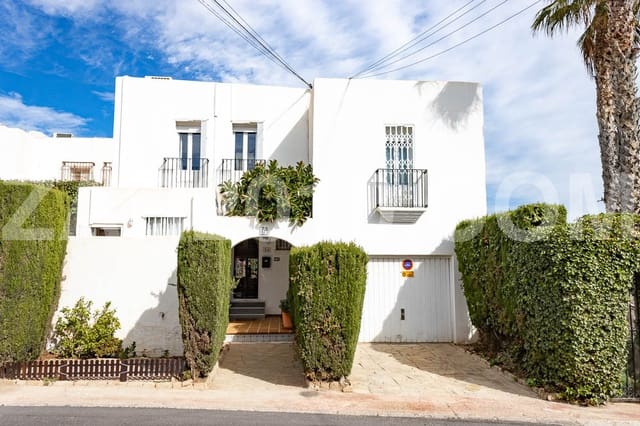 4 bedroom Villa for sale in Mojácar with pool garage - € 430,000 (Ref: 9398750)