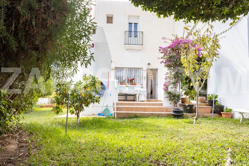 4 bedroom Villa for sale in Mojacar with pool garage - € 430,000 (Ref: 9398750)