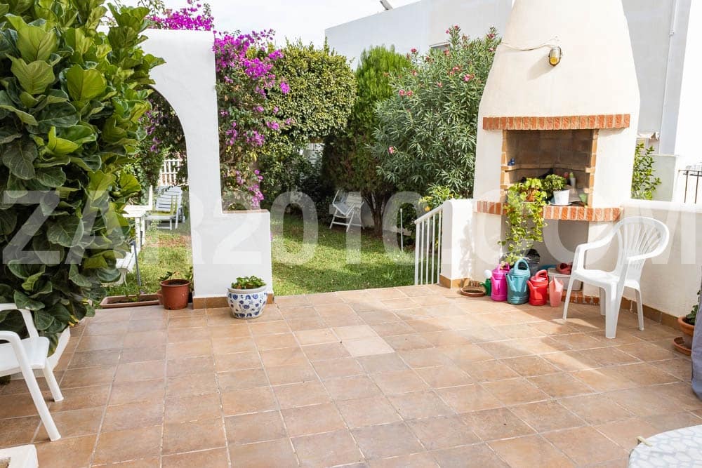 4 bedroom Villa for sale in Mojacar with pool garage - € 430,000 (Ref: 9398750)