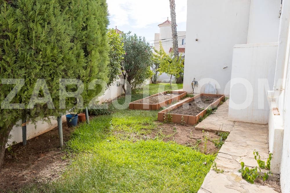 4 bedroom Villa for sale in Mojacar with pool garage - € 430,000 (Ref: 9398750)