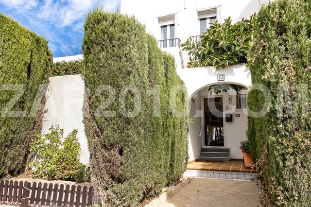 4 bedroom Villa for sale in Mojácar with pool garage - € 430,000 (Ref: 9398750)