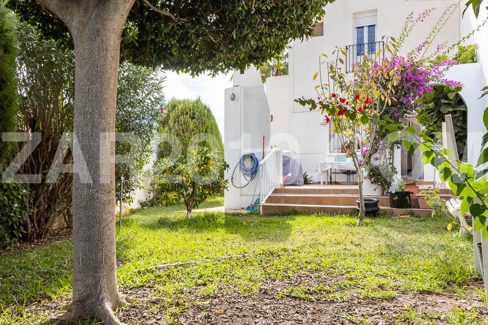 4 bedroom Villa for sale in Mojacar with pool garage - € 430,000 (Ref: 9398750)