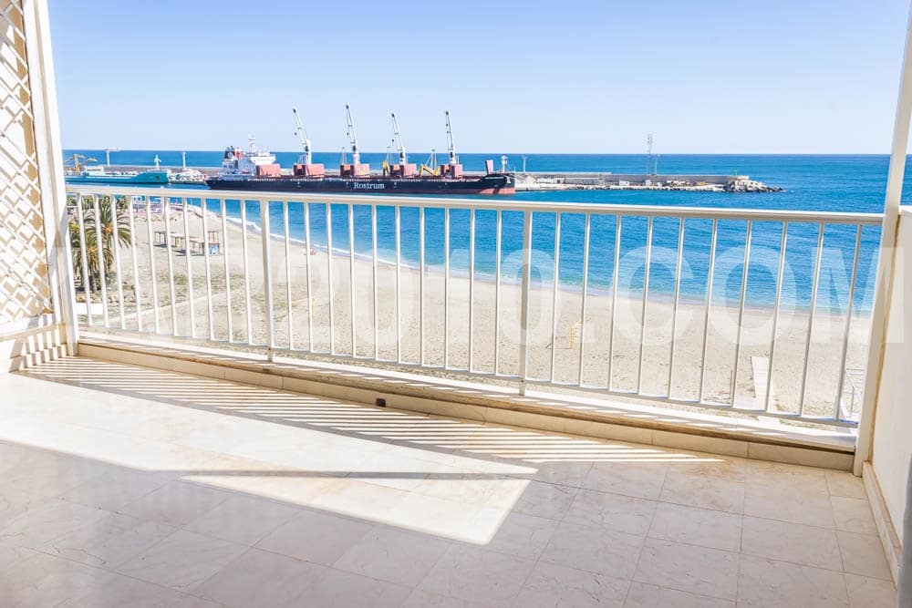 Ático de 3 habitaciones en Garrucha en venta con garaje - 700.000 € (Ref: 9618681)