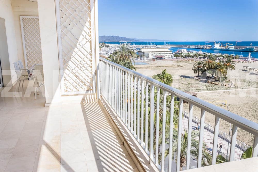 Ático de 3 habitaciones en Garrucha en venta con garaje - 700.000 € (Ref: 9618681)