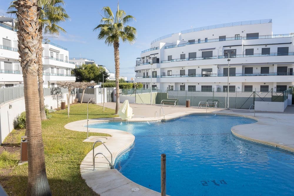 2 slaapkamer Appartement te koop in Garrucha met zwembad - € 164.900 (Ref: 9753731)