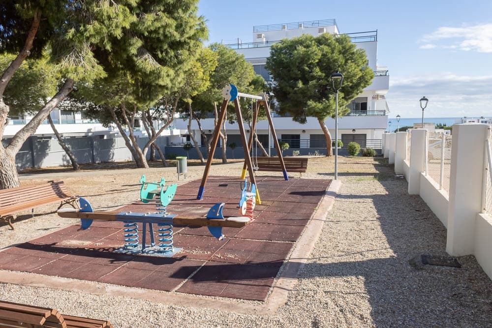 2 slaapkamer Appartement te koop in Garrucha met zwembad - € 164.900 (Ref: 9753731)