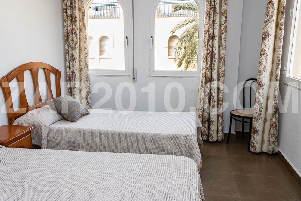 3 sypialnia Penthouse na sprzedaż w Garrucha z basenem - 180 000 € (Ref: 9782505)