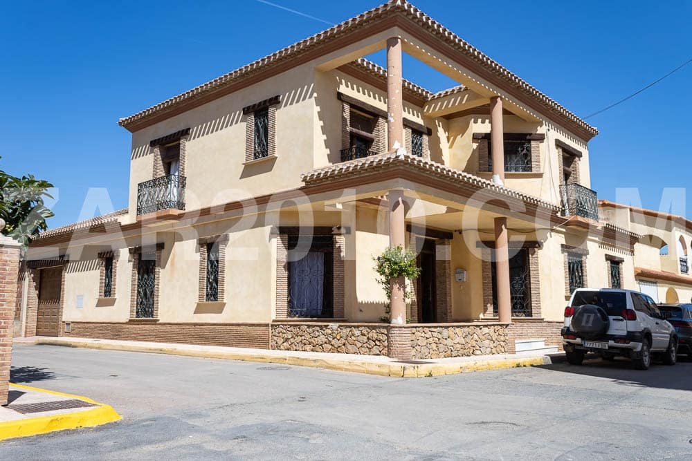 5 makuuhuone Rivitalo myytävänä paikassa Turre - 395 000 € (Ref: 9795763)