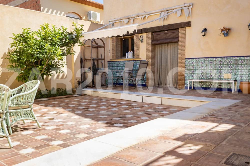 5 makuuhuone Rivitalo myytävänä paikassa Turre - 395 000 € (Ref: 9795763)