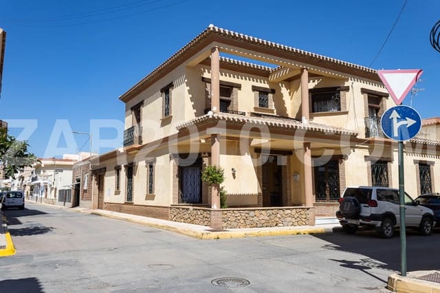 5 makuuhuone Rivitalo myytävänä paikassa Turre - 395 000 € (Ref: 9795763)