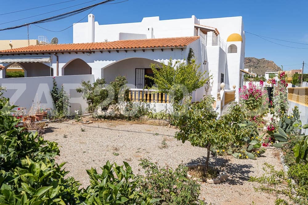3 makuuhuone Rivitalo myytävänä paikassa Mojacar mukana 
autotalli - 624 000 € (Ref: 9863513)