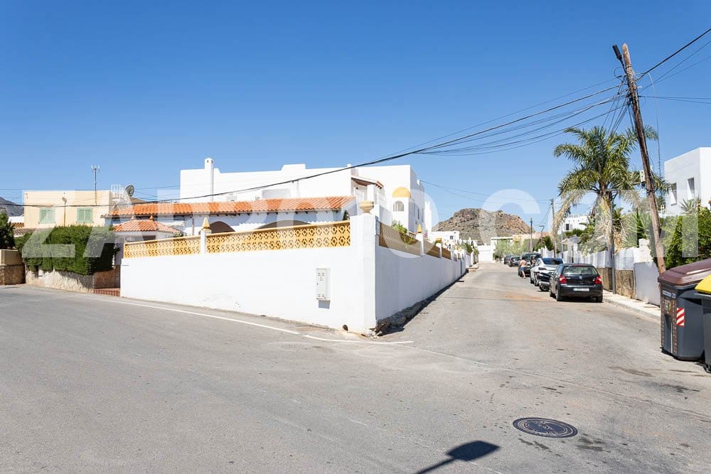 3 bedroom Villa for sale in Mojacar with garage - € 624,000 (Ref: 9863513)