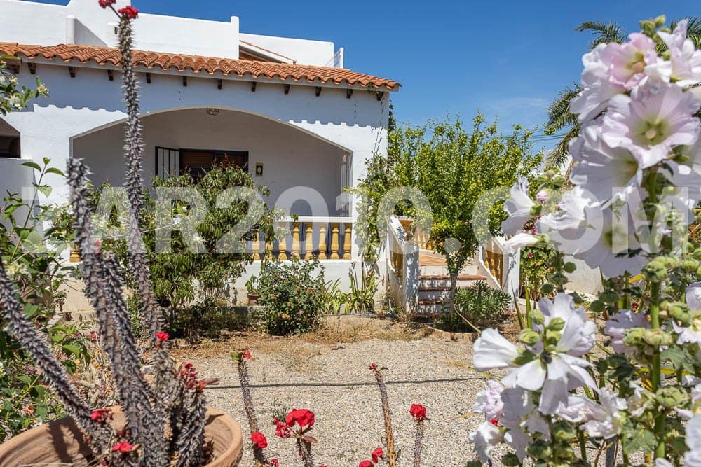 3 bedroom Villa for sale in Mojacar with garage - € 624,000 (Ref: 9863513)