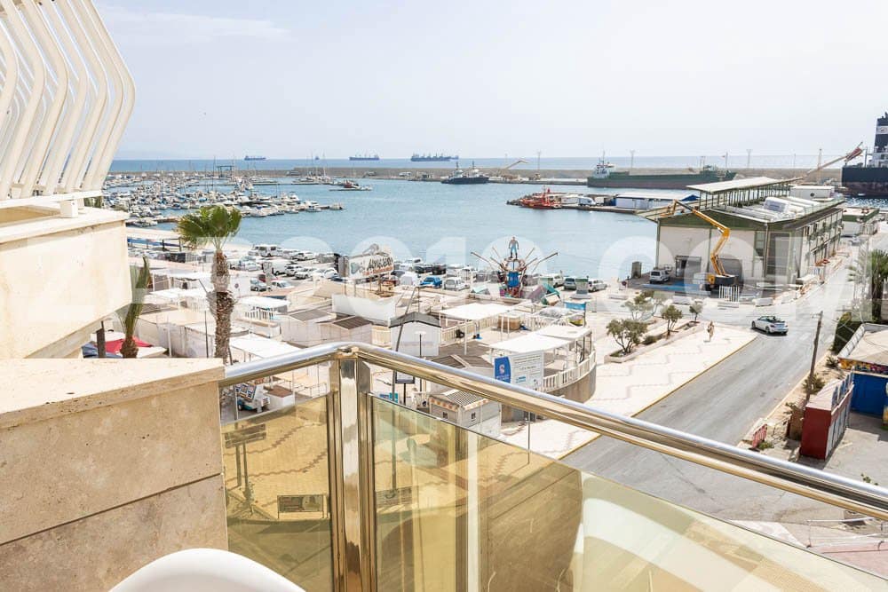 3 Zimmer Apartment zu verkaufen in Almeria Stadt - 475.000 € (Ref: 9993664)