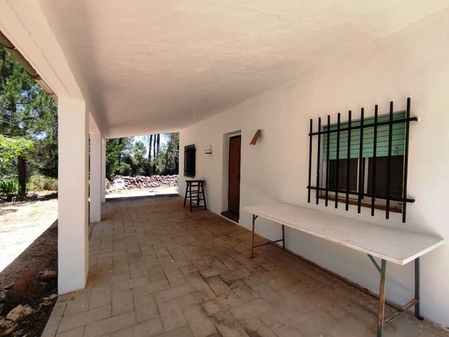 4 slaapkamer Finca/Landhuis te koop in Bocairent met zwembad garage - € 145.000 (Ref: 10000233)