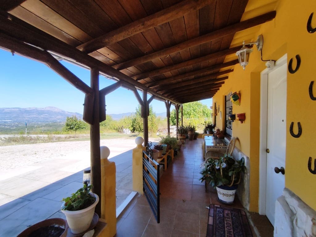 3 soveværelse Finca/Landehus til salg i Almudaina - € 130.000 (Ref: 10136490)