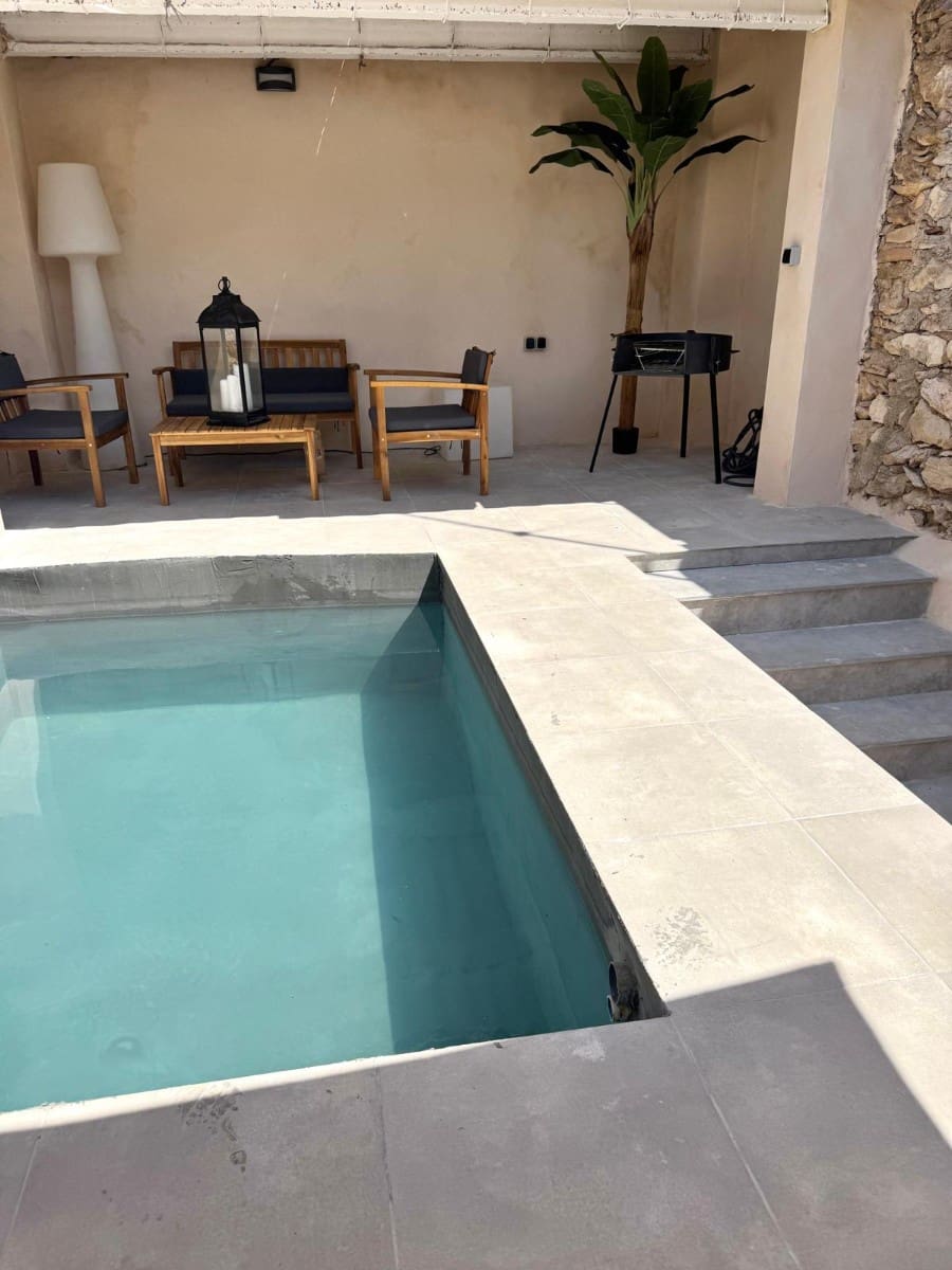 6 bedroom Townhouse for sale in Beniarres with pool - € 169,000 (Ref: 10150129)