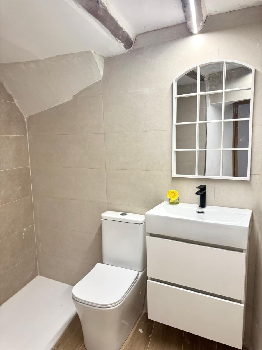 6 bedroom Townhouse for sale in Beniarres with pool - € 169,000 (Ref: 10150129)