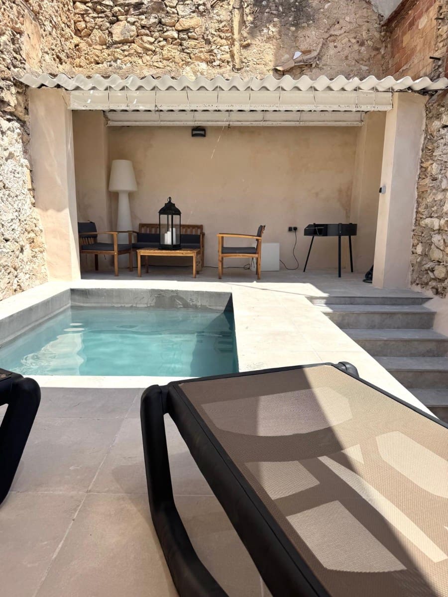 6 bedroom Townhouse for sale in Beniarres with pool - € 169,000 (Ref: 10150129)