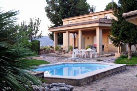 6 soveværelse Villa til salg i Ontinyent med swimmingpool - € 300.000 (Ref: 2332807)