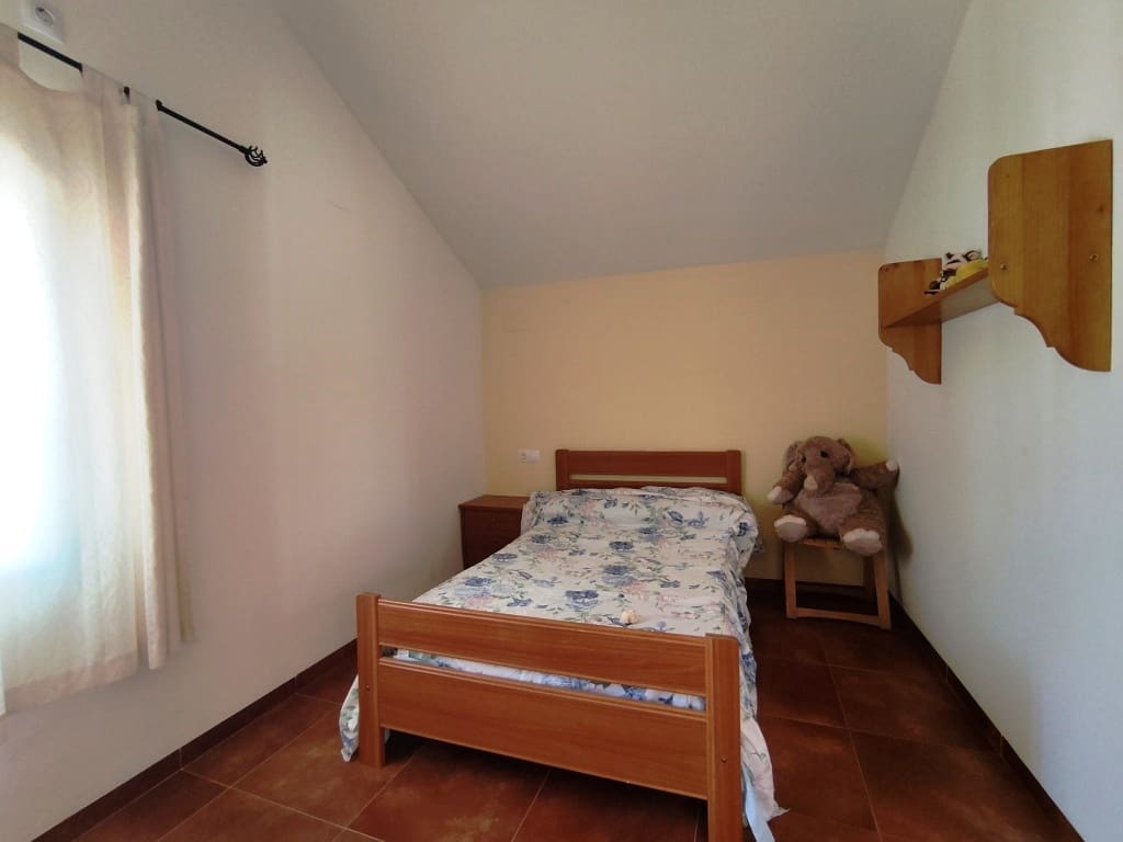 5 soveværelse Finca/Landehus til salg i Ontinyent med swimmingpool garage - € 295.000 (Ref: 3615452)