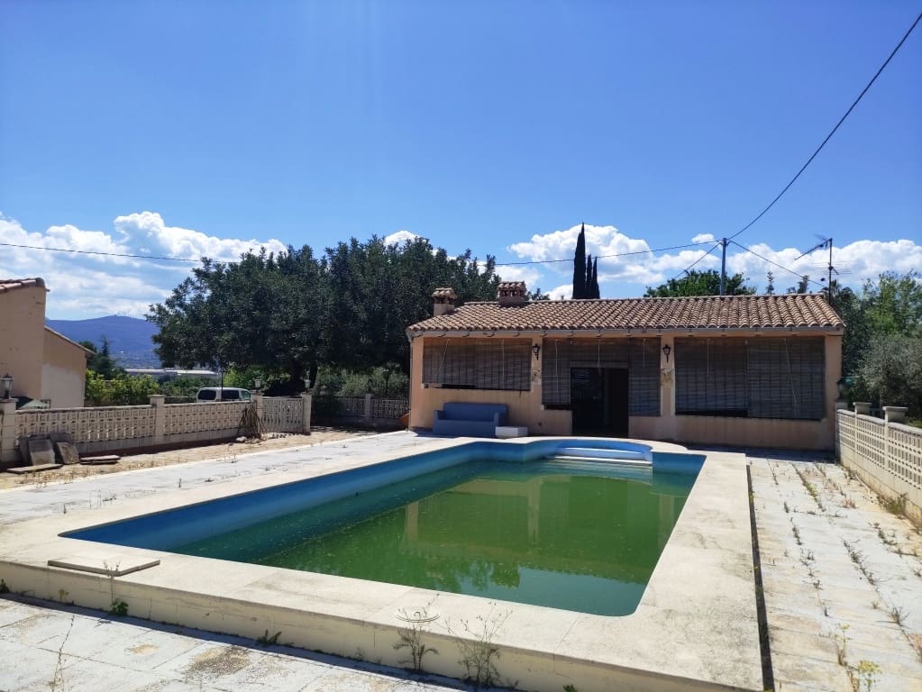 5 soveværelse Finca/Landehus til salg i Ontinyent med swimmingpool garage - € 295.000 (Ref: 3615452)