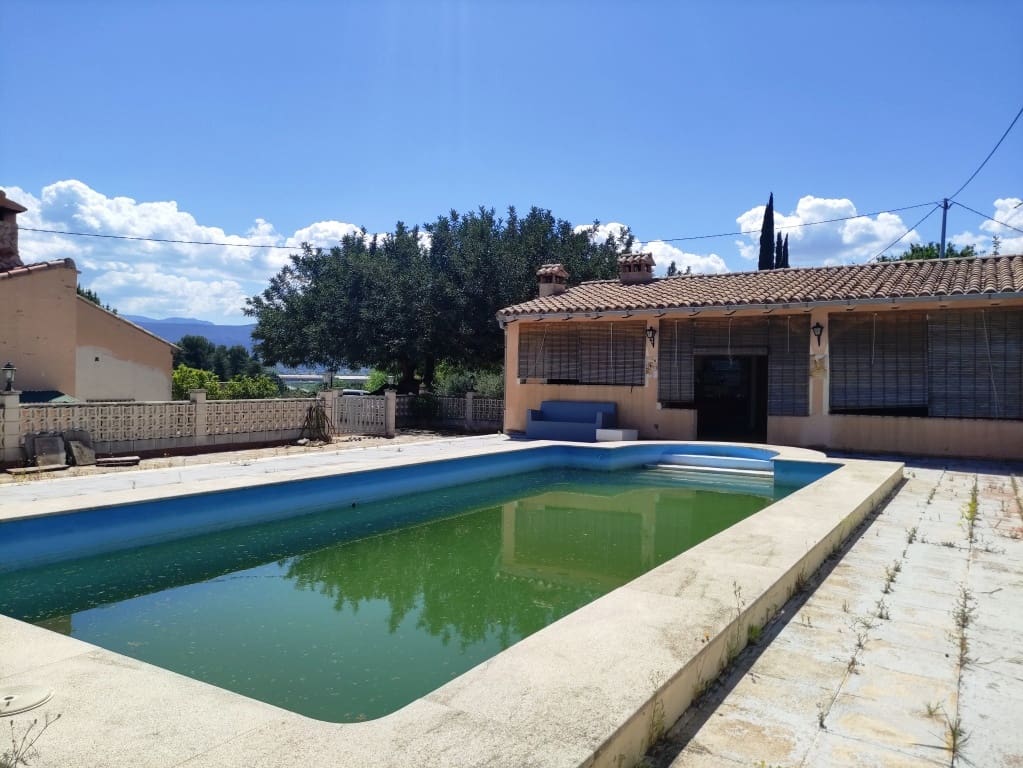 5 soveværelse Finca/Landehus til salg i Ontinyent med swimmingpool garage - € 295.000 (Ref: 3615452)