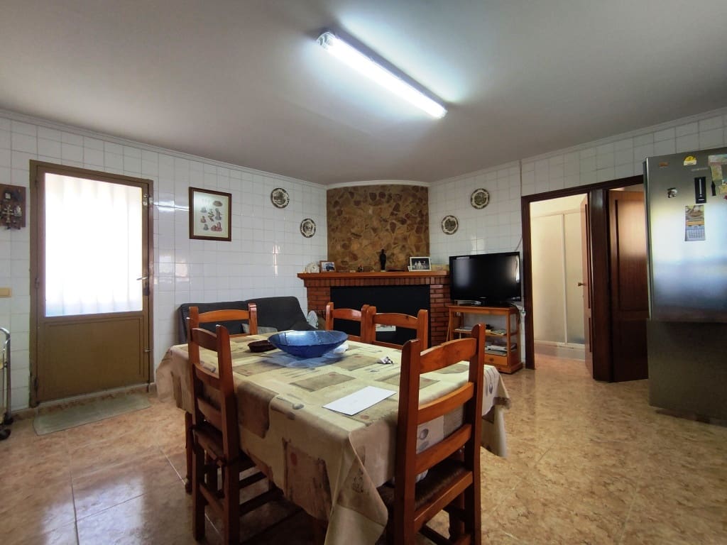 5 soveværelse Finca/Landehus til salg i Ontinyent med swimmingpool garage - € 295.000 (Ref: 3615452)