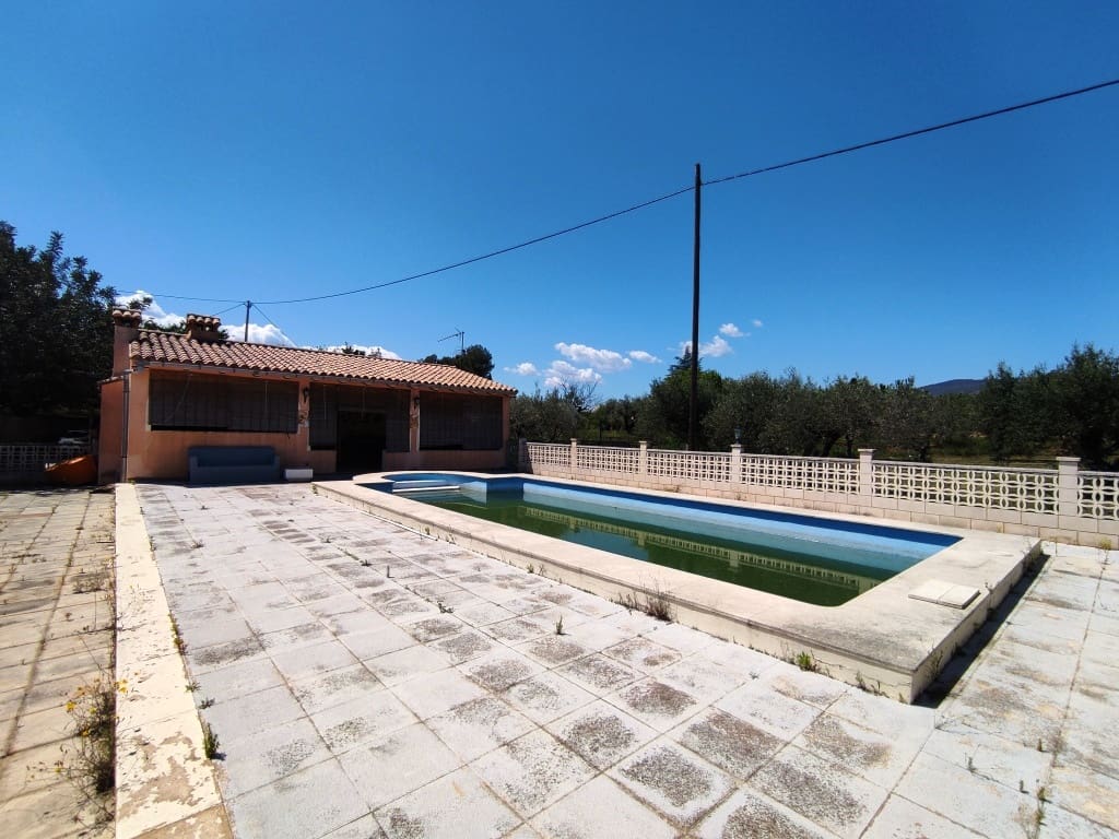 5 soveværelse Finca/Landehus til salg i Ontinyent med swimmingpool garage - € 295.000 (Ref: 3615452)