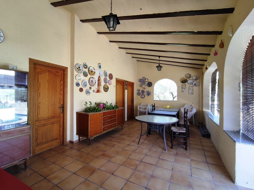 5 soveværelse Finca/Landehus til salg i Ontinyent med swimmingpool garage - € 295.000 (Ref: 3615452)