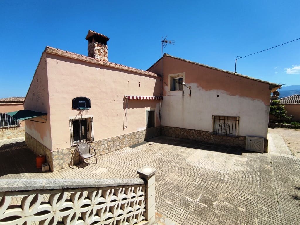 5 soveværelse Finca/Landehus til salg i Ontinyent med swimmingpool garage - € 295.000 (Ref: 3615452)
