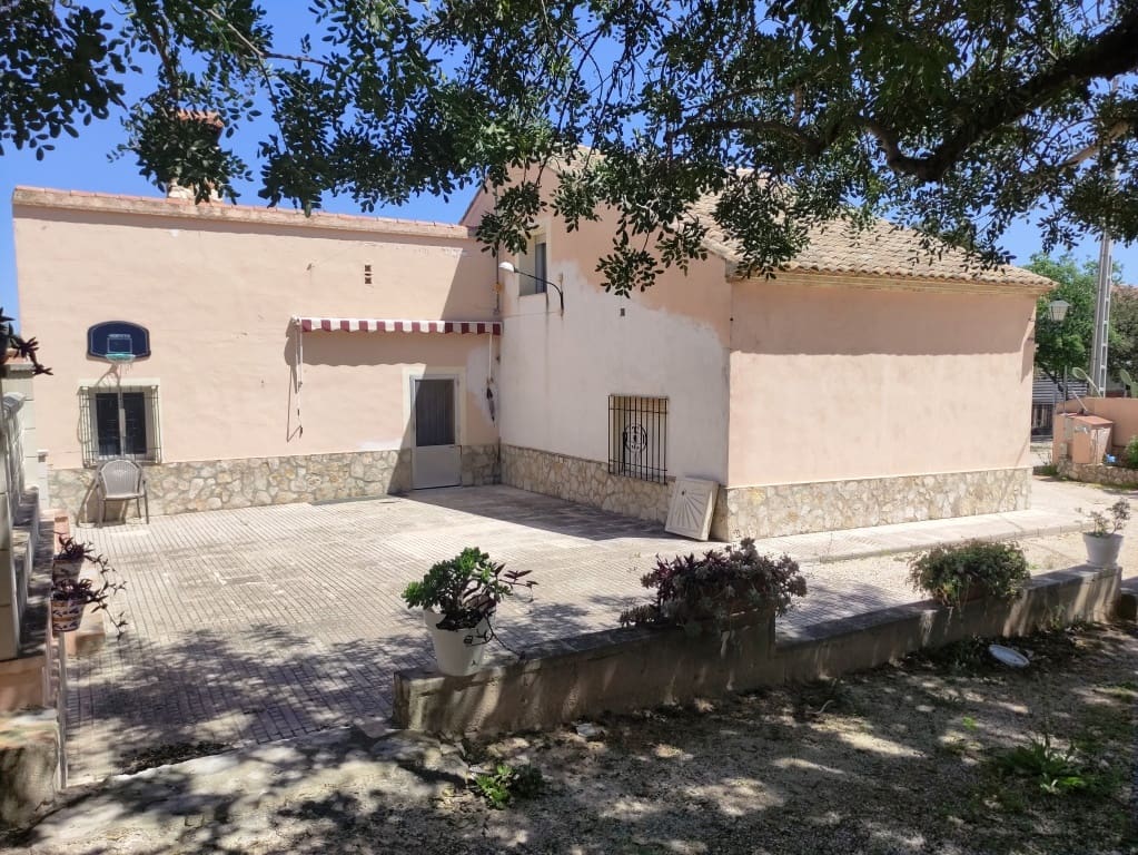 5 soveværelse Finca/Landehus til salg i Ontinyent med swimmingpool garage - € 295.000 (Ref: 3615452)
