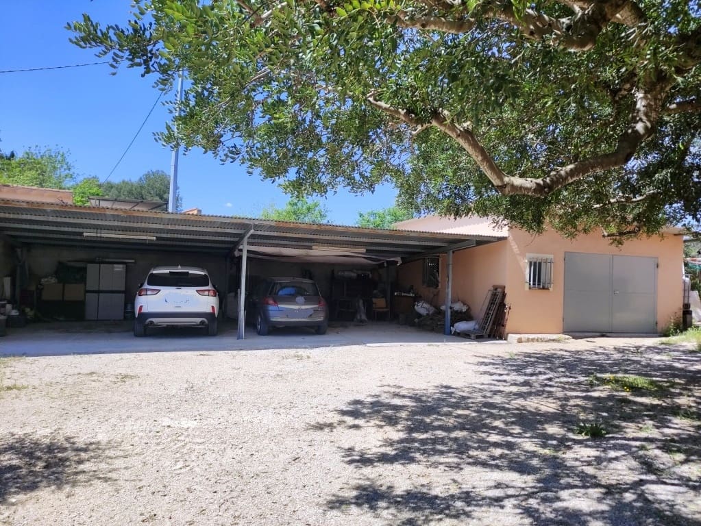 5 soveværelse Finca/Landehus til salg i Ontinyent med swimmingpool garage - € 295.000 (Ref: 3615452)