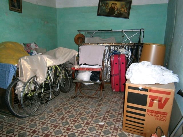 5 bedroom Townhouse for sale in Alcudia, Cocentaina - € 45,000 (Ref: 3615475)