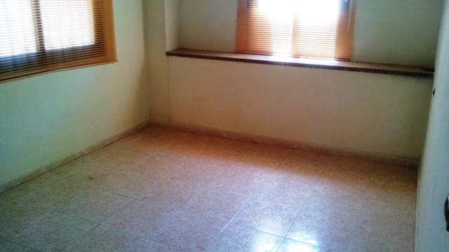 4 makuuhuone Maalaistalo myytävänä paikassa Penàguila mukana 
autotalli - 190 000 € (Ref: 4088493)