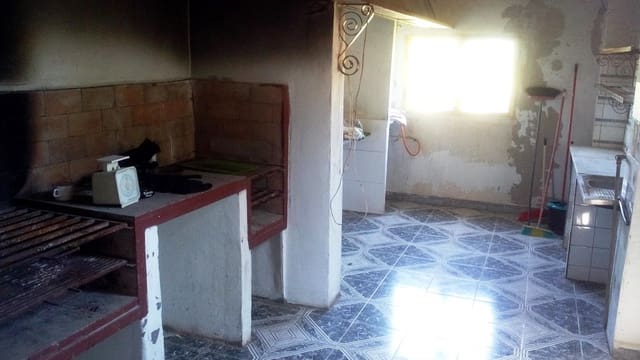 4 makuuhuone Maalaistalo myytävänä paikassa Penàguila mukana 
autotalli - 190 000 € (Ref: 4088493)