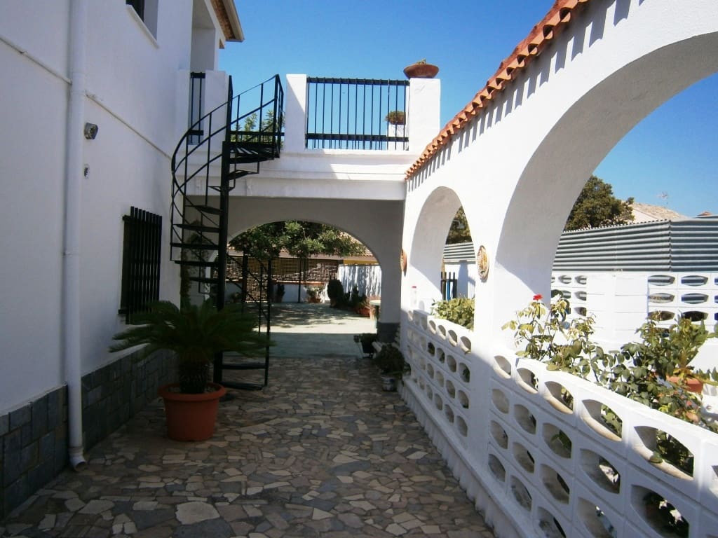 Finca/Casa Rural de 5 habitaciones en Ontinyent en venta con piscina - 340.000 € (Ref: 4100200)