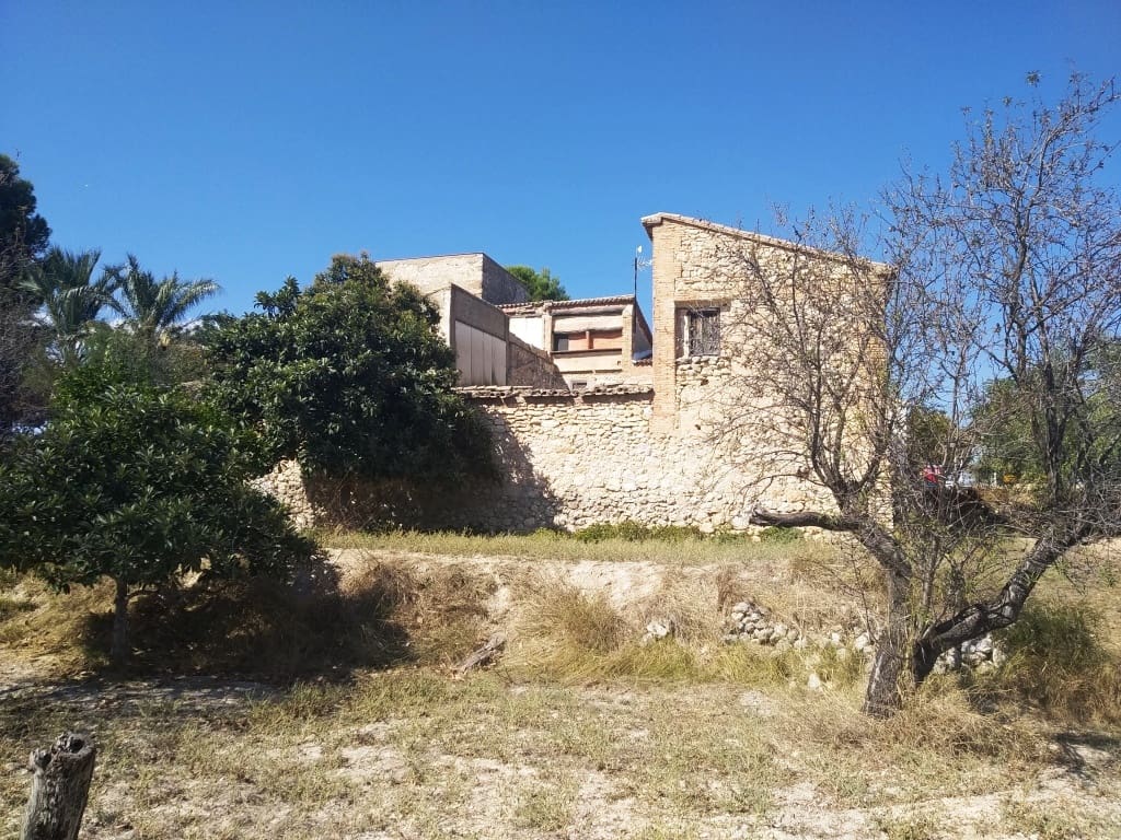 Finca/Landehus til salg i Ontinyent med garage - € 95.000 (Ref: 6151917)