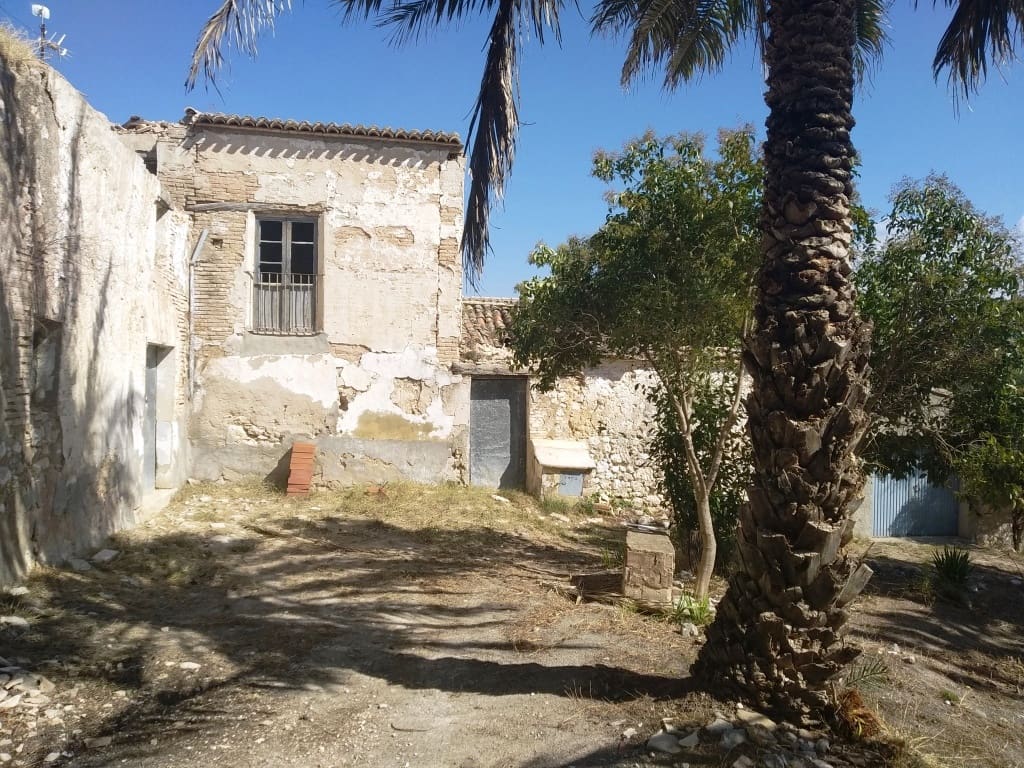 Finca/Landehus til salg i Ontinyent med garage - € 95.000 (Ref: 6151917)