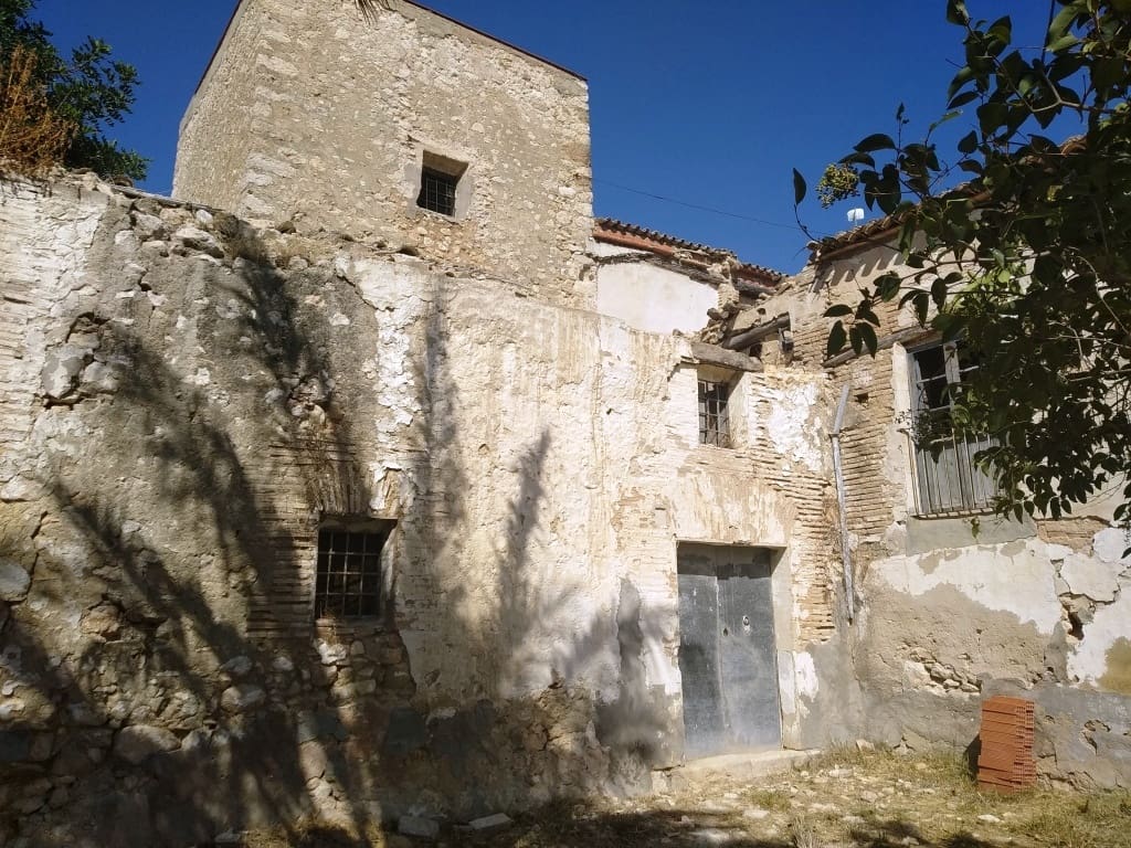 Finca/Landehus til salg i Ontinyent med garage - € 95.000 (Ref: 6151917)