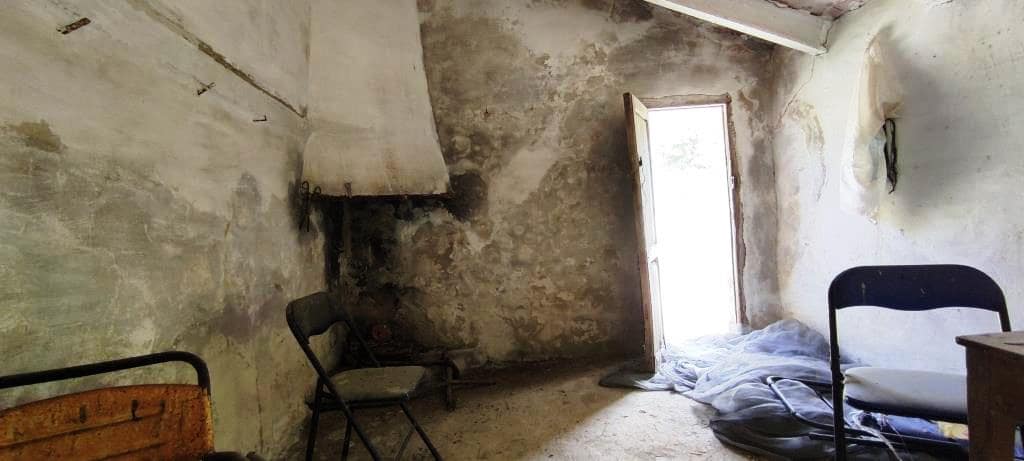 Finca/Landehus til salg i Benasau - € 49.000 (Ref: 6151922)