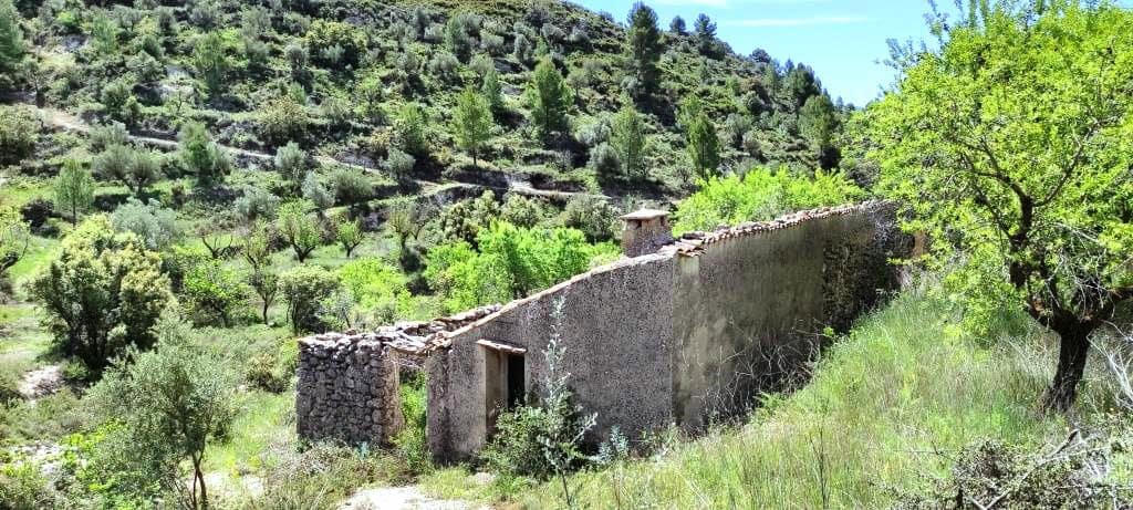 Finca/Landehus til salg i Benasau - € 49.000 (Ref: 6151922)