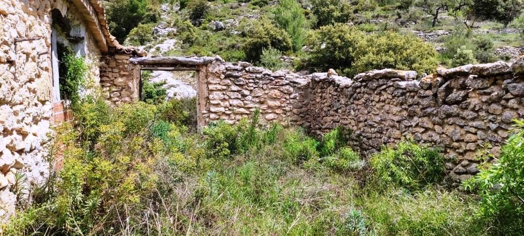 Finca/Landehus til salg i Benasau - € 49.000 (Ref: 6151922)