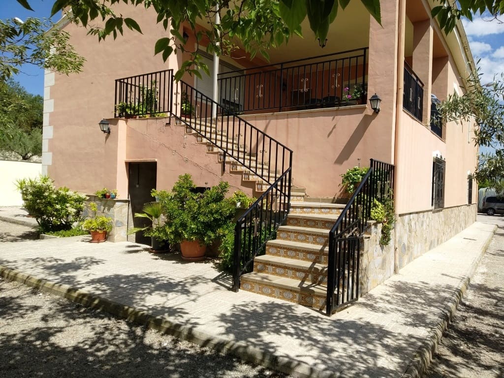 5 soveværelse Finca/Landehus til salg i Cocentaina med swimmingpool garage - € 399.000 (Ref: 6207263)