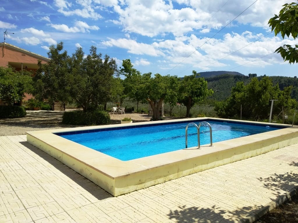 5 soveværelse Finca/Landehus til salg i Cocentaina med swimmingpool garage - € 399.000 (Ref: 6207263)