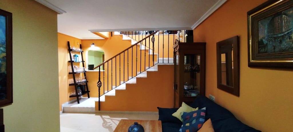 5 soveværelse Villa til salg i Ontinyent med garage - € 310.000 (Ref: 6329680)