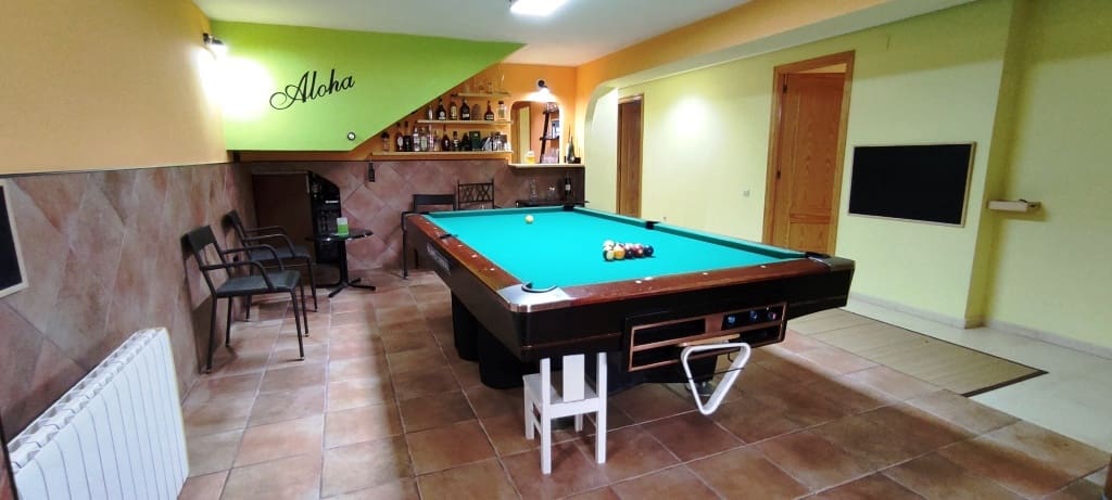 5 soveværelse Villa til salg i Ontinyent med garage - € 310.000 (Ref: 6329680)