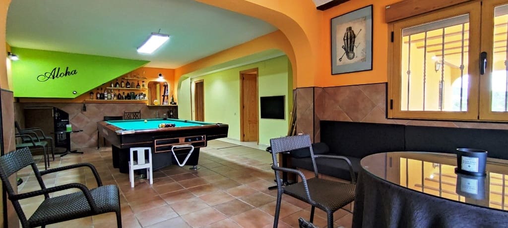 5 soveværelse Villa til salg i Ontinyent med garage - € 310.000 (Ref: 6329680)